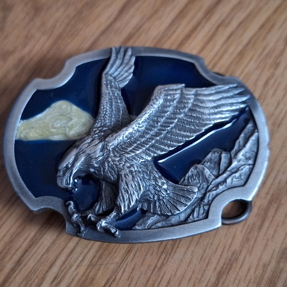 301986 Siskiyou Buckle Co. Enameled Eagle Belt Buckle